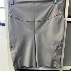 Lululemon Gray Base Pace HR Short 8”. Size 8. NWT